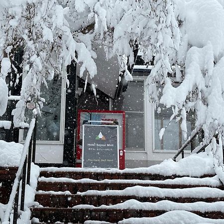 Hotel Sejour Mint In Hakuba Dış mekan fotoğraf