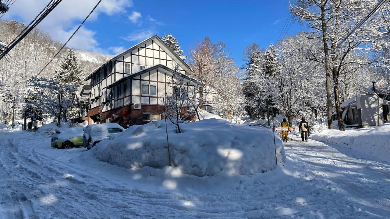 Hotel Sejour Mint In Hakuba Dış mekan fotoğraf