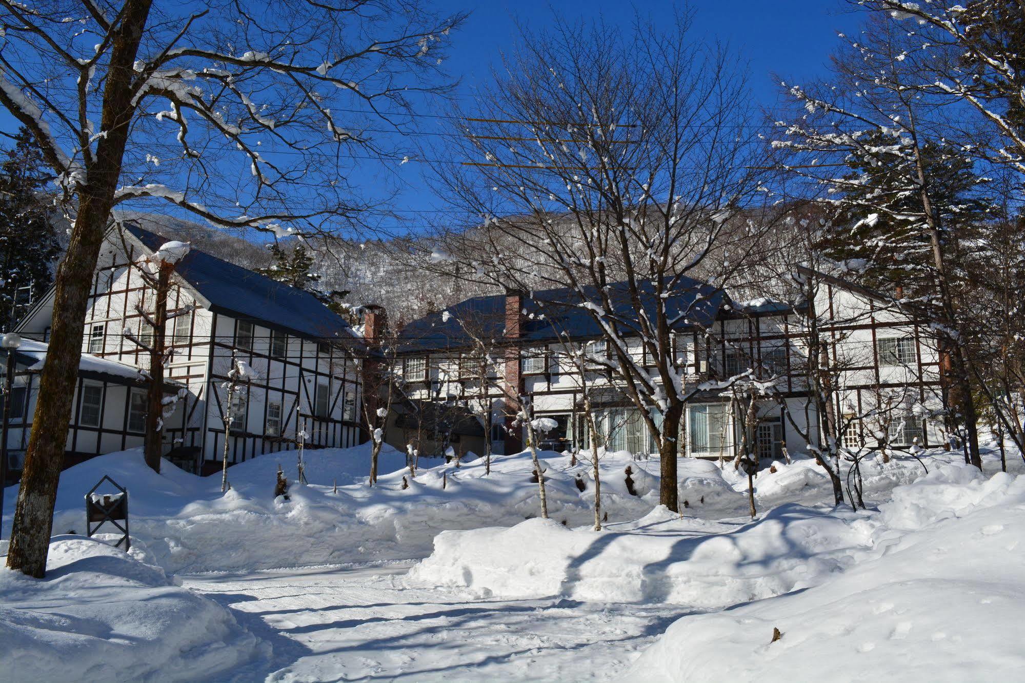 Hotel Sejour Mint In Hakuba Dış mekan fotoğraf